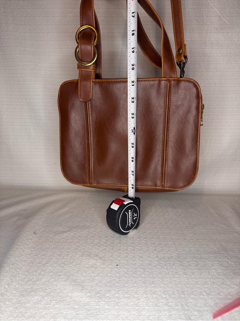 Liz Claiborne Chestnut Brown Leather Crossbody Shoulder Bag - Picture 9 of 9